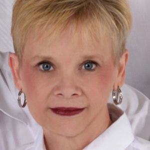 Meet your Posher, Debbie